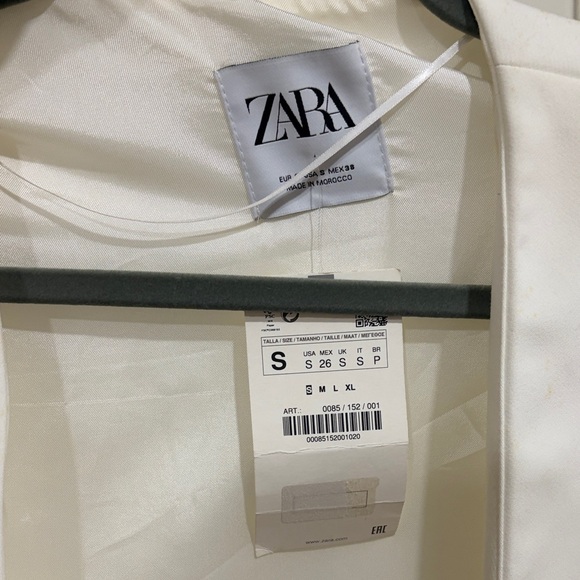 Zara Women's Cream Blazer - Picture 3 of 3